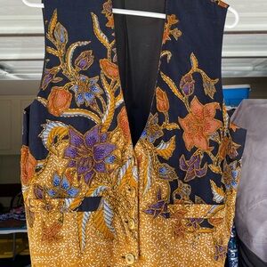 Creazioni Black Floral Vest